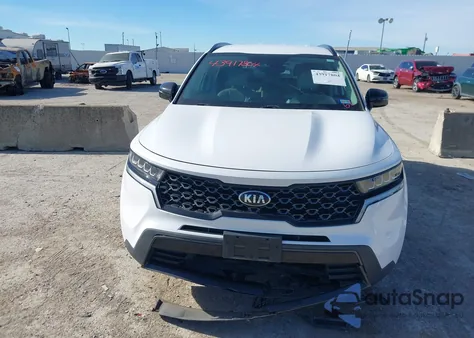 2021 Kia Sorento S z USA, uszkodzony, nr VIN 5XYRLDLC0MG017182